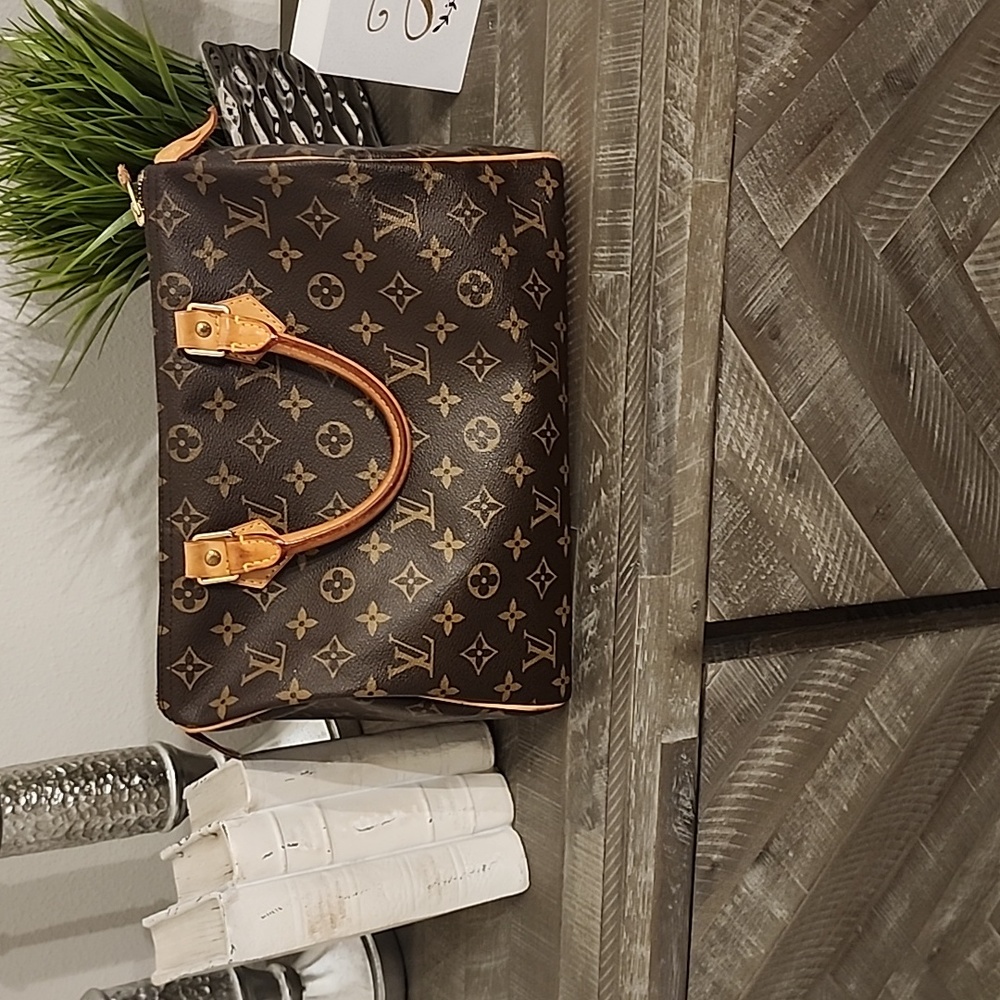 Final price drop, NO OFFERS,!  AUTHENTIC Louis Vuitton speedy 30
